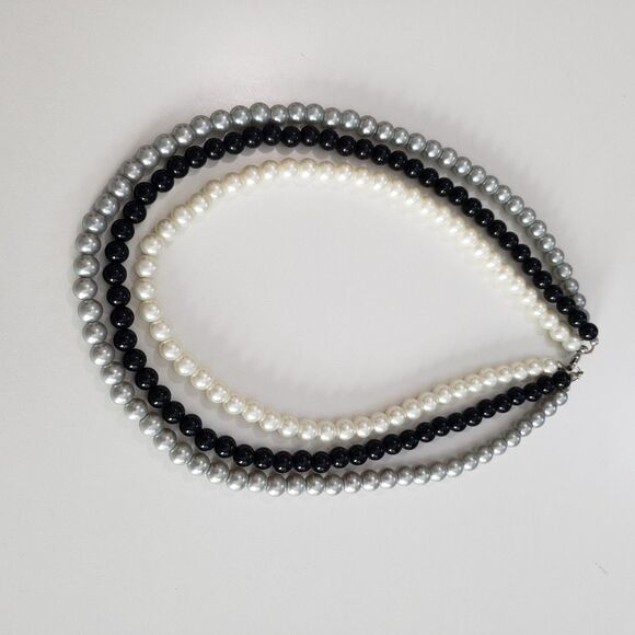 Women's Multi-color (White, Black, Grey) Three Strand Faux Pearl Necklace - Picture 3 of 4